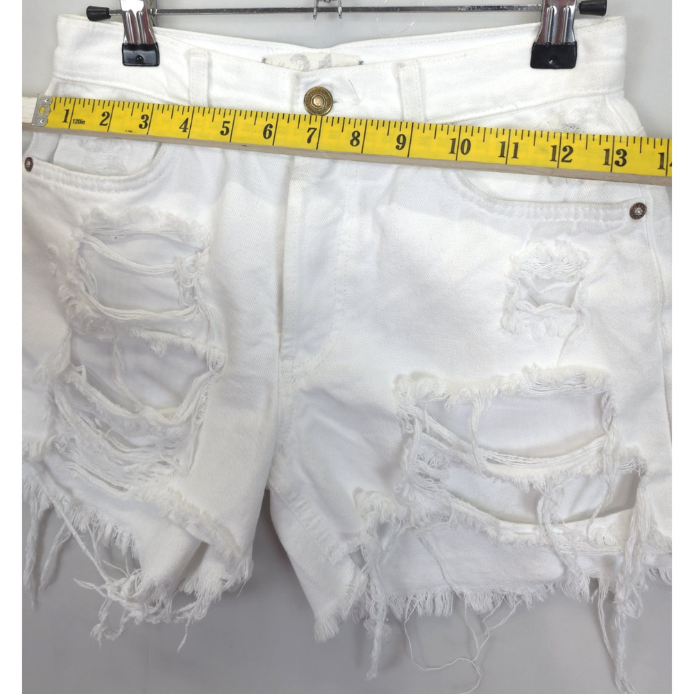 We The Free Button Fly Jean Shorts Ripped Frayed Mid Rise Women 24 White Denim - Picture 5 of 14